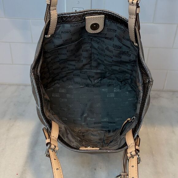 Michael Kors Metallic Pebbled Leather Shoulder Tote Bag - Picture 11 of 14